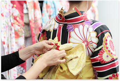 Dressing in a Kimono